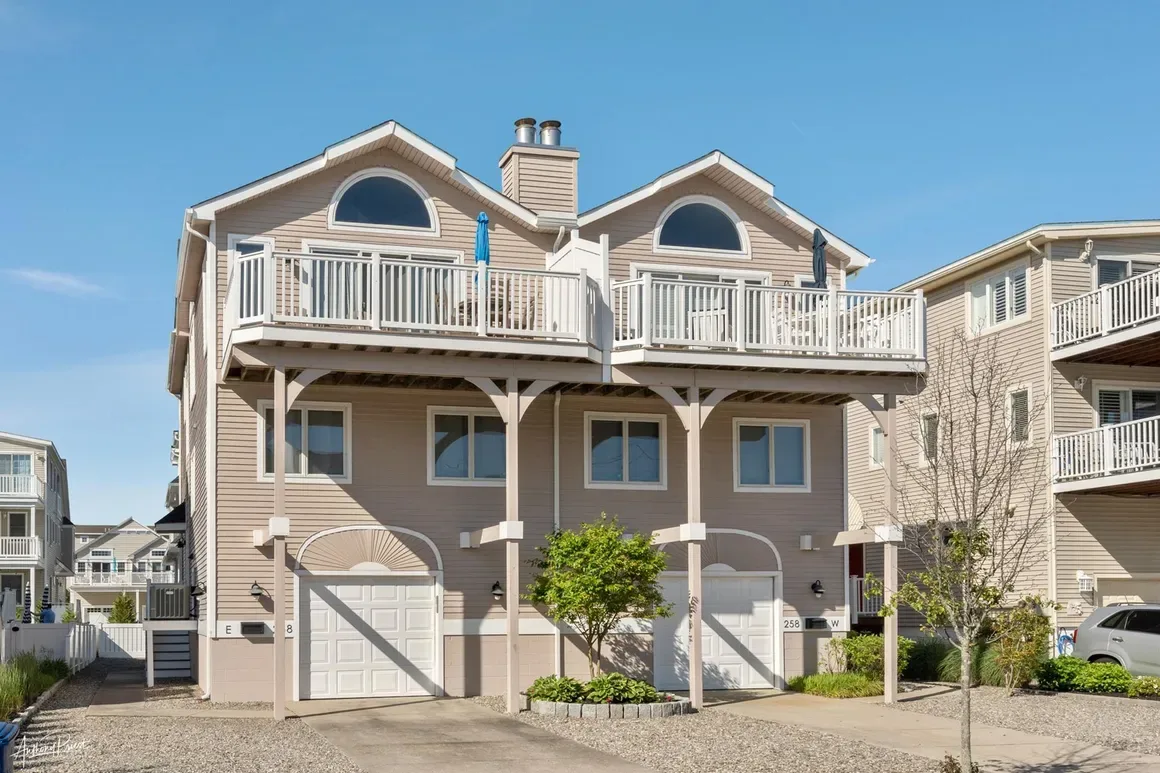 Central Avalon Townhouse